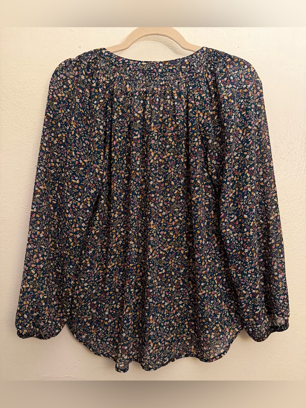 Maison & Belle Boho Floral Embroidered Top with Wooden Tassels Like New size M - Picture 3 of 11
